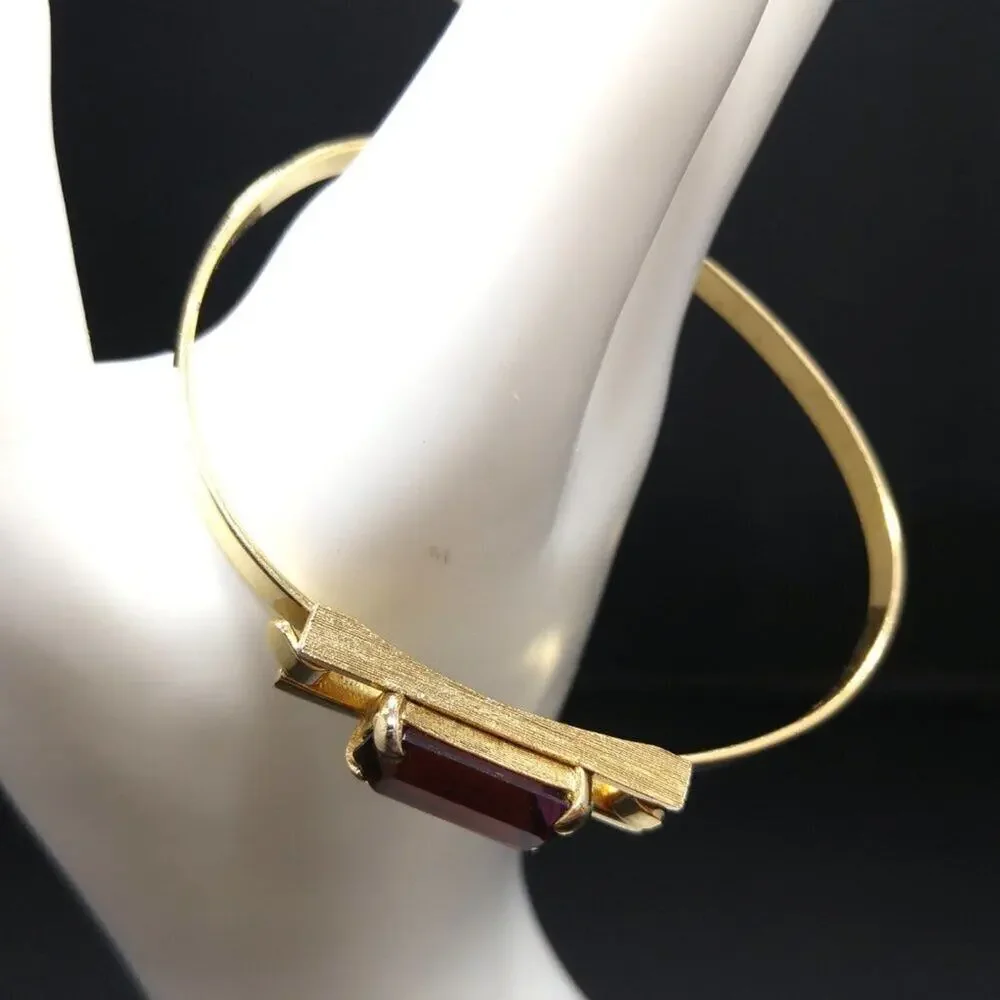Vintage Avon Purple Faceted Glass Stone Gold Tone Hinged Bangle Bracelet 7" - Picture 2 of 9
